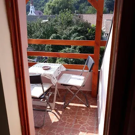Kis Rigo Vendeghaz Guest house Salgotarjan