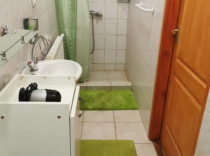 Kis Rigo Vendeghaz 2* Salgótarján